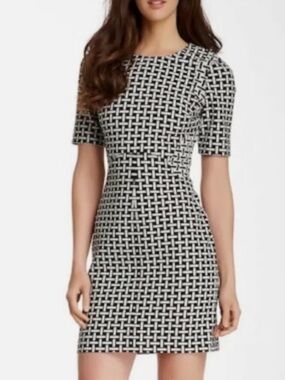 Diane von Furstenberg Geometric Print Sheath Dress size 6 black and white.